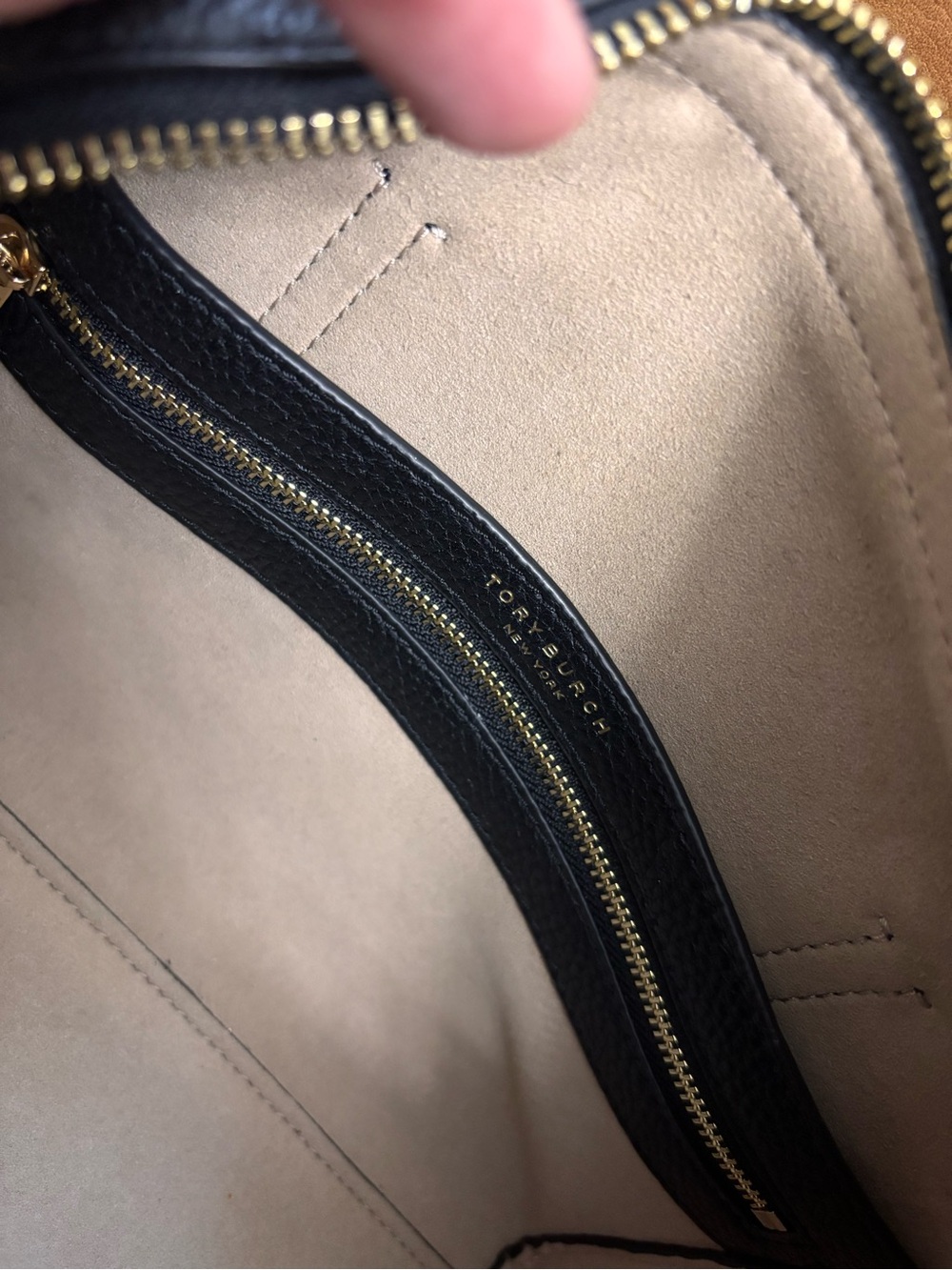 Tory Burch Thea Pebbled Leather Satchel Crossbody Black EUC - Picture 6 of 8